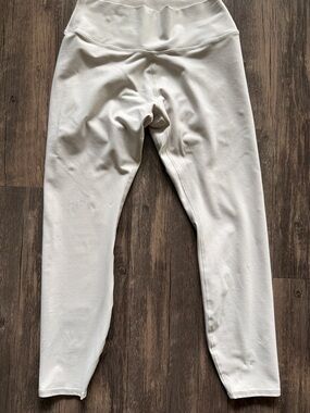 ALO Yoga Cream High-Waist Leggings